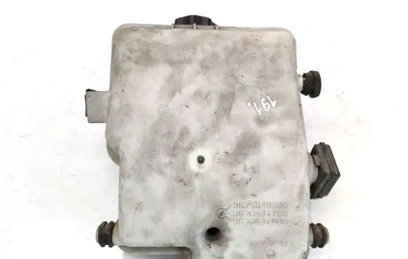Peugeot 206 Coolant expansion tank/reservoir 9625010980 9630834780 9630834880