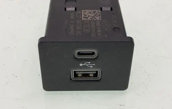 Ford Mach-E I USB socket connector MADENMFXK00 23053101532 4L3T14F014AC