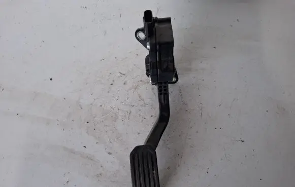 Lexus RX 450H Accelerator throttle pedal 7811033020 1988007190