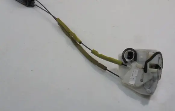 Mazda 2 Front door lock 8B28A0278