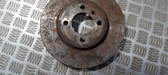 BMW 3 E30 Front brake disc