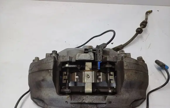 Mercedes-Benz GLC X253 C253 Front brake caliper B69904007B