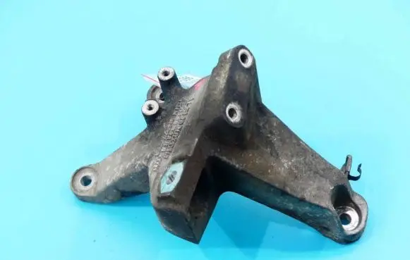 Audi A8 S8 D3 4E Engine mounting bracket 4E0199308BB IMPRK967986