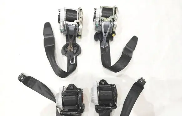 Porsche Macan (95B) Front seatbelt 95B857705 95B857706 95B857805