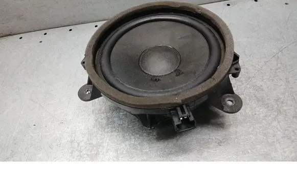Volvo V50 Subwoofer speaker 30752084