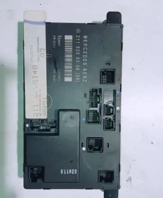 Mercedes-Benz E W211 Door control unit/module 2118200326 356801