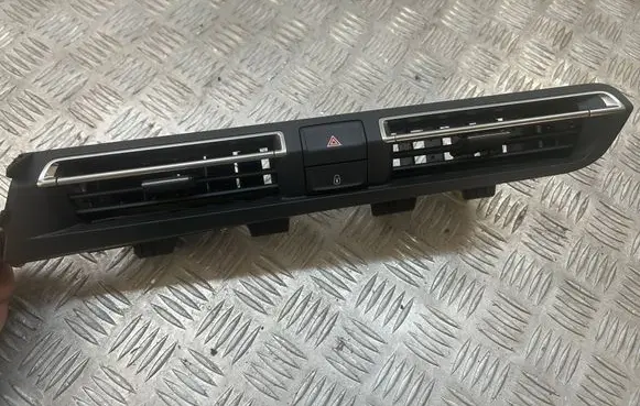Peugeot 508 II Dash center air vent grill 9813436277