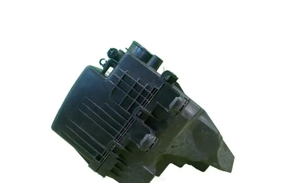 Mazda 3 II Air filter box 