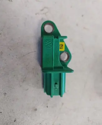 Volkswagen Golf V Airbag deployment crash/impact sensor 1K0909606C