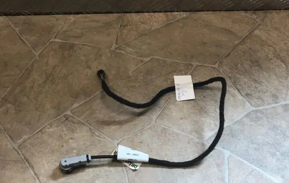 Mercedes-Benz E W212 AUX in-socket connector 2124400613