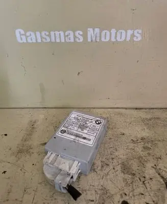 BMW 5 E60 E61 Air suspension control unit module (rear) 6770411