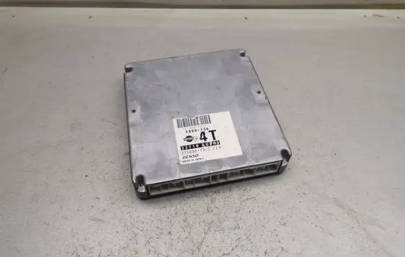 Nissan Primera Engine control unit/module 23710AU600