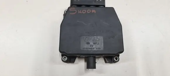 Skoda Octavia Mk2 (1Z) Turbo solenoid valve 6Q0906625 400434