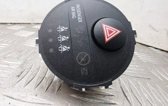 Toyota Yaris Hazard light switch 839500D100