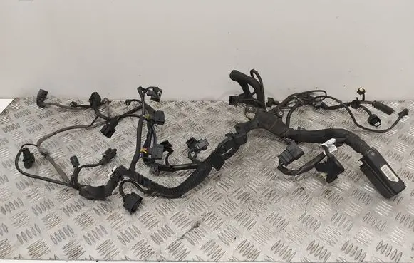 Mercedes-Benz C W204 Engine installation wiring loom A2711590225 A2711504533