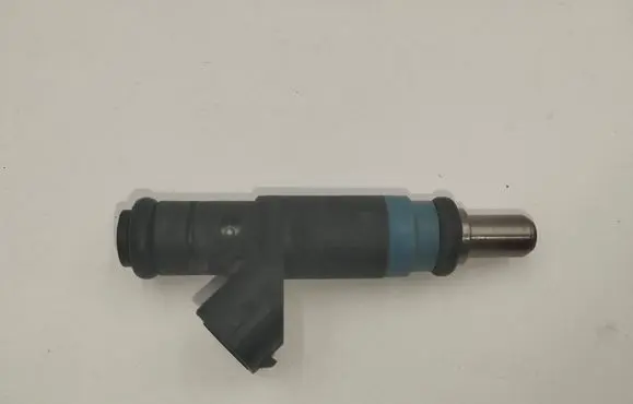 Audi A4 S4 B6 8E 8H Fuel injector 06B133551K 1107A00985
