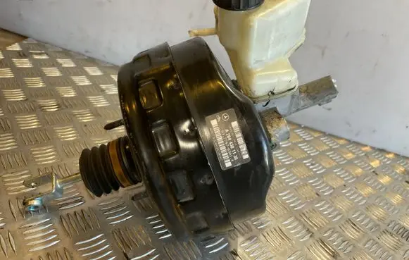 Mercedes-Benz C W204 Brake booster A2044301130