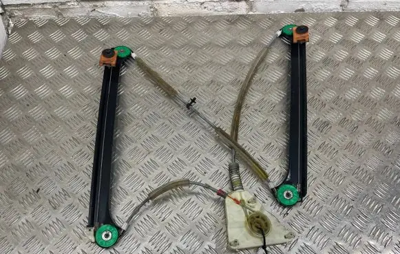 Audi A3 S3 8P Front window lifting mechanism without motor 8P4837461A EF4937