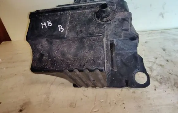 Mercedes-Benz A W169 Air filter box A2660900101