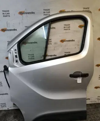 Opel Vivaro Front door 