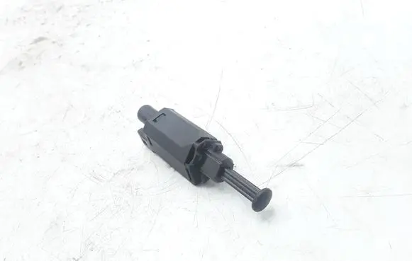 Volkswagen PASSAT B4 Brake pedal sensor switch 191945515