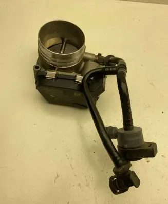 BMW X1 E84 Throttle valve 7597871 3140600830 A2C83004100
