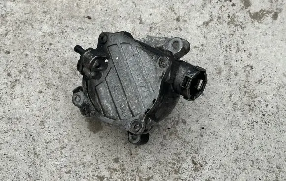 Volvo V60 Vacuum pump 31375107