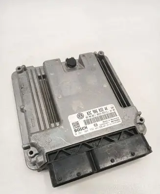 Volkswagen Golf V Engine control unit/module 03C906032AK 03C906032C 0261S04792