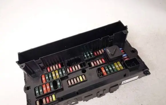 BMW 5 F10 F11 Fuse box set 923442101