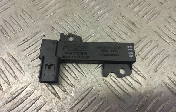 Jaguar XF X250 Antenna control unit 6091-15K603-KB
