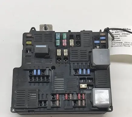 Volvo S90, V90 Fuse module 31676132