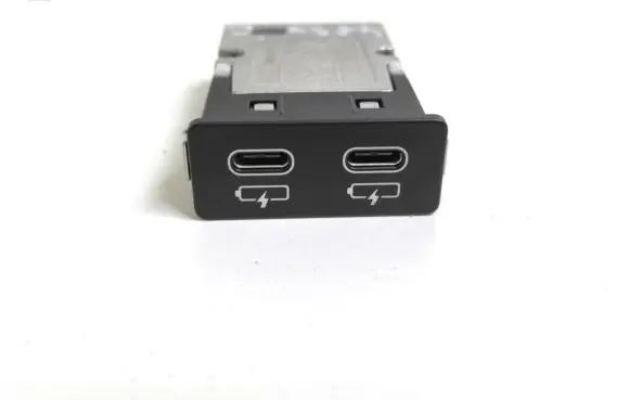 BMW X3 G01 USB socket connector 8711938