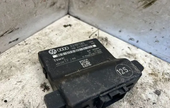 Volkswagen PASSAT B6 Gateway control module 3C0907530E
