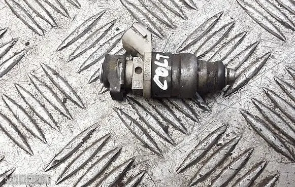 Fuel injector