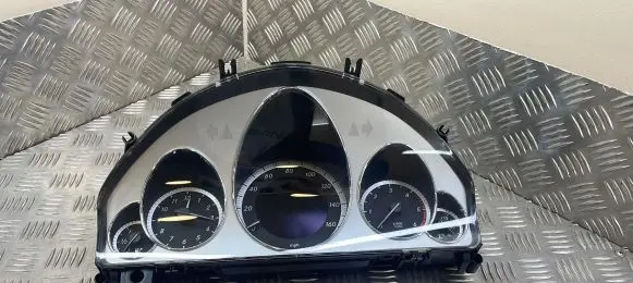 Mercedes-Benz E W212 Speedometer (instrument cluster) A2129001814