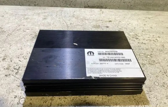 Dodge Charger Sound amplifier 68303975AB 26777 TE1AA1437E1560