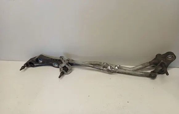 BMW 5 E60 E61 Front wiper linkage 7194029