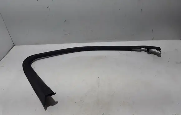 Mercedes-Benz GLC C253 Other front door trim element A2537270371