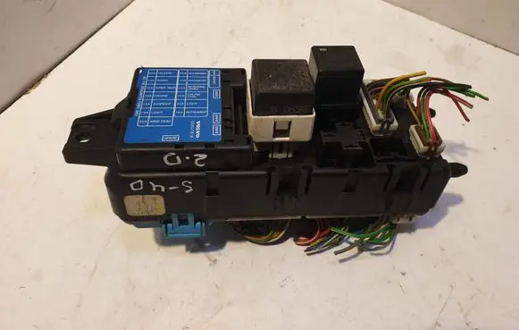 Volvo S40, V40 Fuse module 30807016 30807050