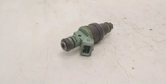 BMW 5 E39 Fuel injector 0280150415