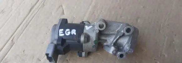 Peugeot 407 EGR valve 4R8090475A