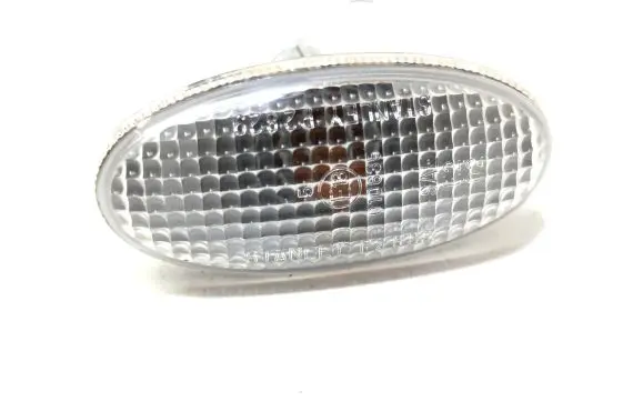 Mazda MPV II LW Front fender indicator light 010635