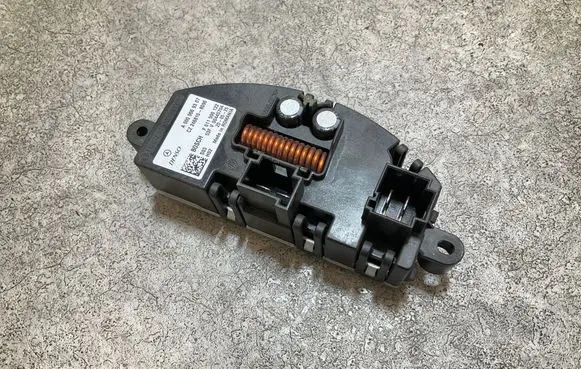 Mercedes-Benz Sprinter W907 W910 Heater blower fan relay A0009069307 F011500122 CZ2468108090
