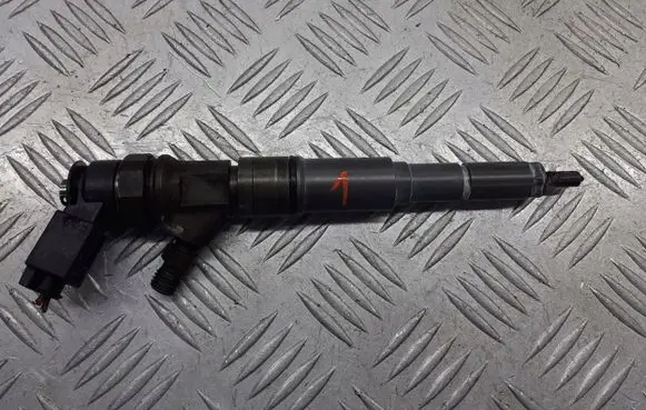 BMW X3 E83 Fuel injector 77938360445110216