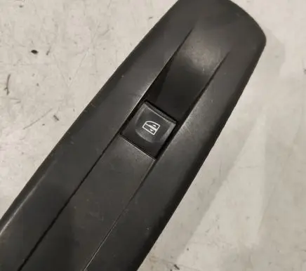 Renault Megane III Electric window control switch