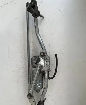 Audi A4 S4 B8 8K Front wiper linkage and motor 8K1955119A 30062010 8T1955119
