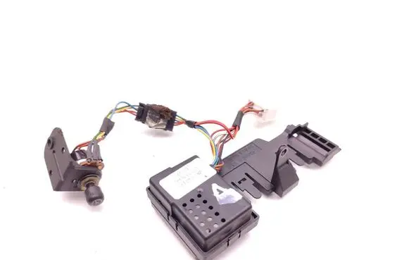 Steering wheel buttons/switches