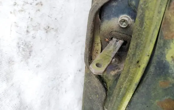 Nissan Sunny Rear door check strap stopper