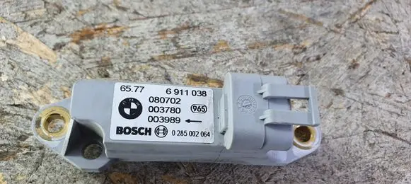 BMW X5 E53 Airbag deployment crash/impact sensor 6911038