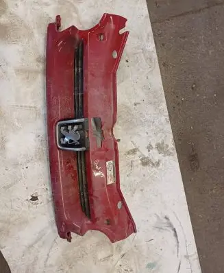 Peugeot Partner Front grill 9618254777